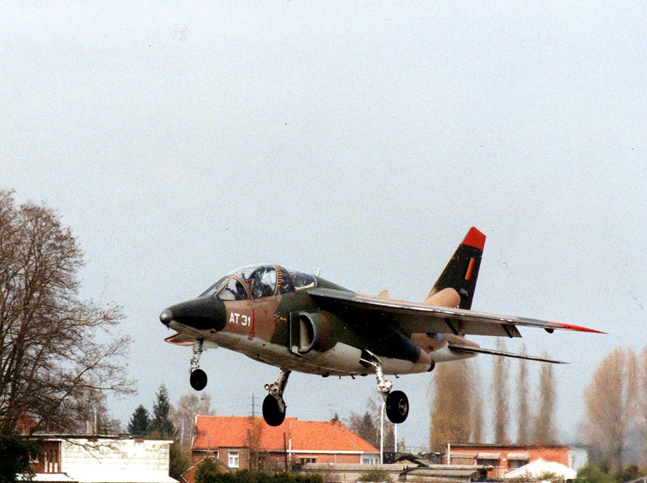 A Brustem les Alpha jet reçoivent un camouflage OTAN - © Serge NEMRY